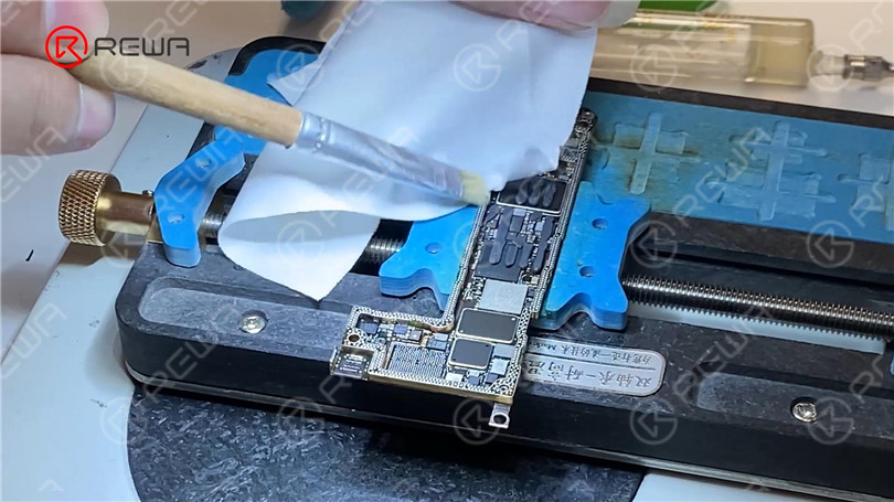 How to Fix iPhone 12 Pro Stuck on Apple Logo